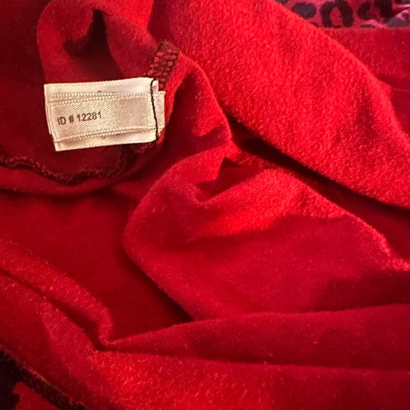 Express Red and Black Leopard Print V Neck Top Size Small - Picture 8 of 8